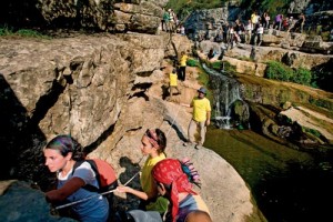 Kocaeli il sınırlarındaki Ballıkayalar çok özel bir kanyon; doğaseverlerin ve doğa sporları yapanların tercih ettiği alanların başında geliyor. 